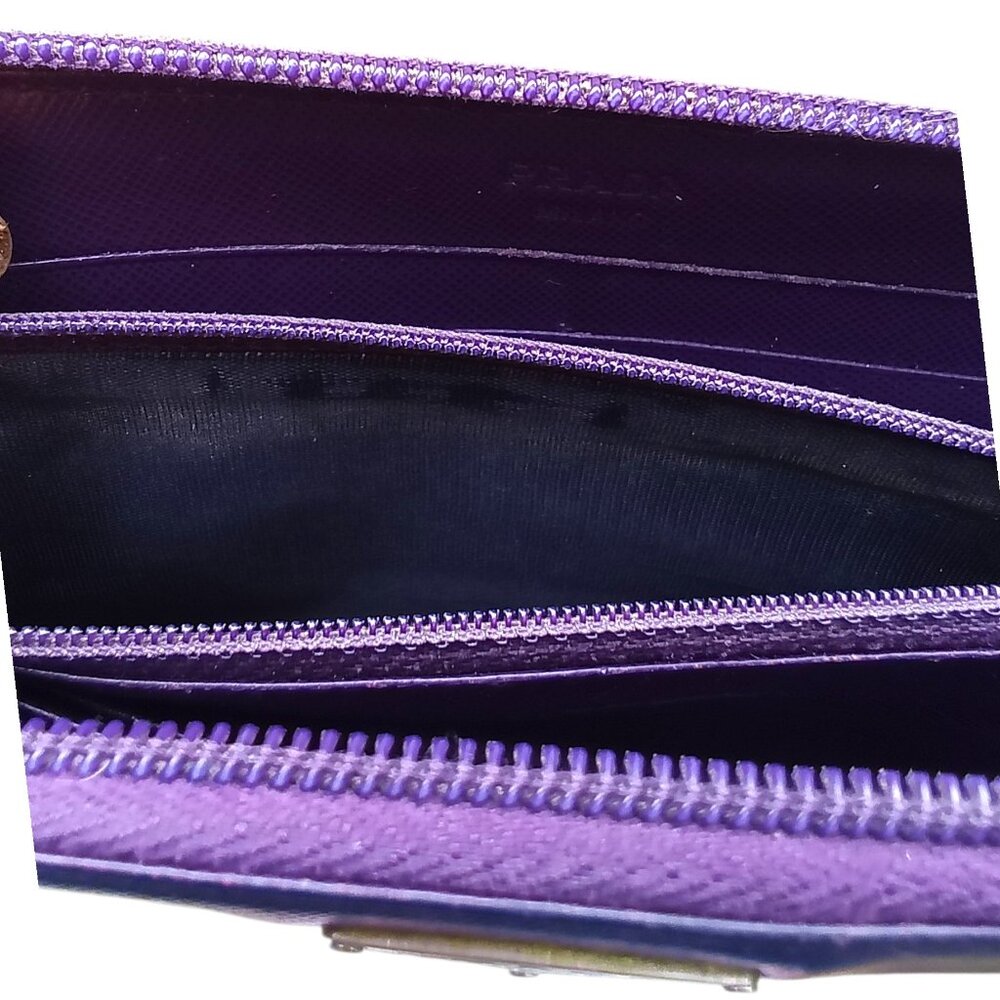 Prada Purple Leather Full Size Zip Wallet with COA - Picture 3 of 10